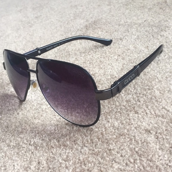 GUCCI sunglasses (like new) - Picture 1 of 3